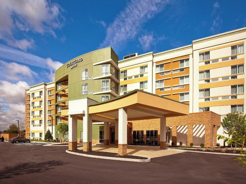 Courtyard Yonkers Westchester County image