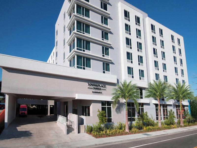TownePlace Suites Miami Airport image