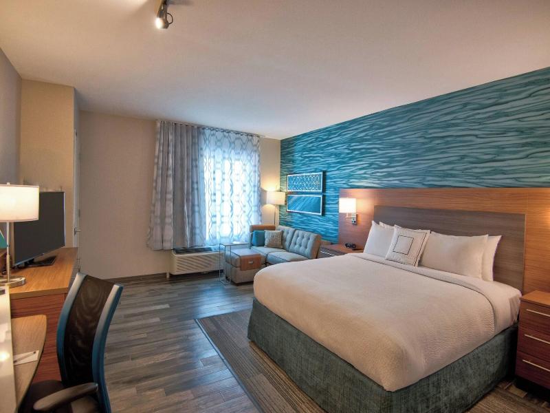 TownePlace Suites Miami Airport image