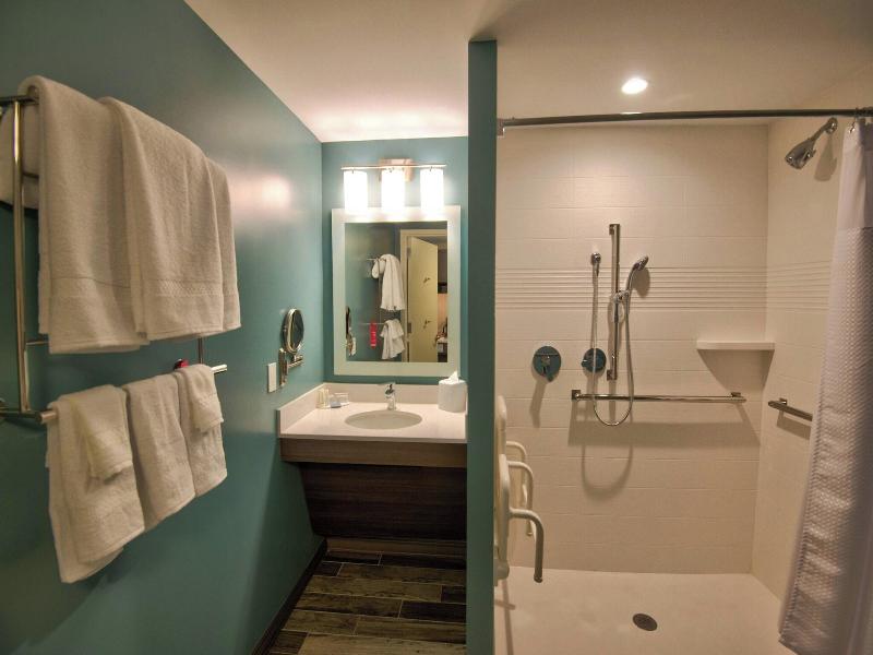 TownePlace Suites Miami Airport image