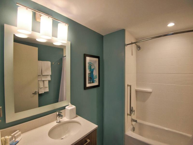 TownePlace Suites Miami Airport image