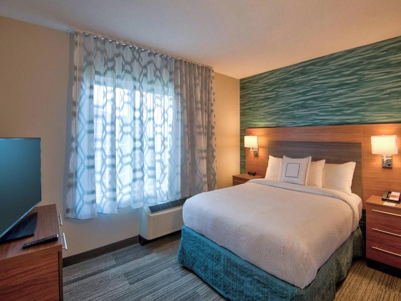 TownePlace Suites Miami Airport image