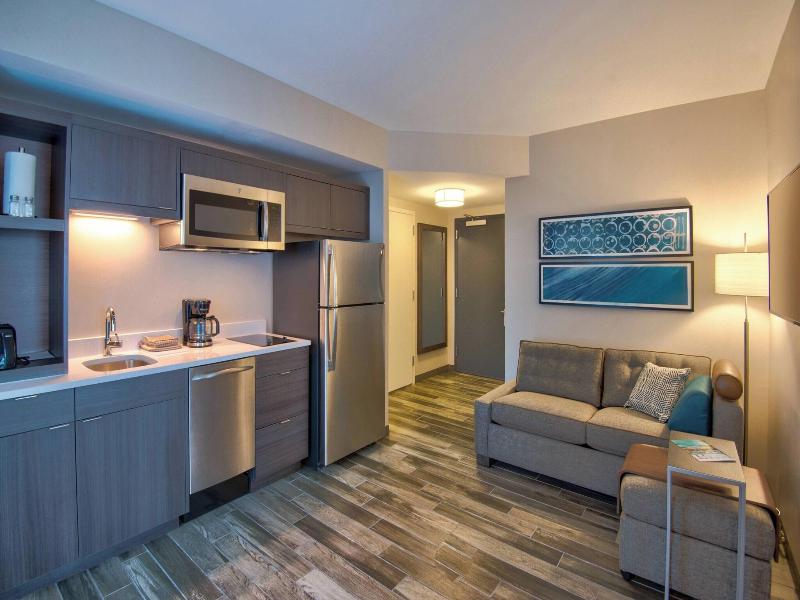 TownePlace Suites Miami Airport image