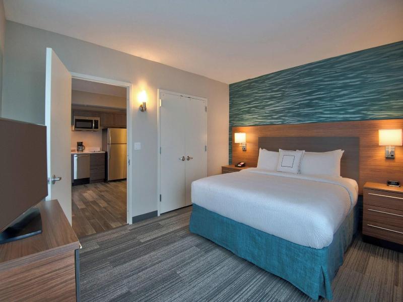 TownePlace Suites Miami Airport image