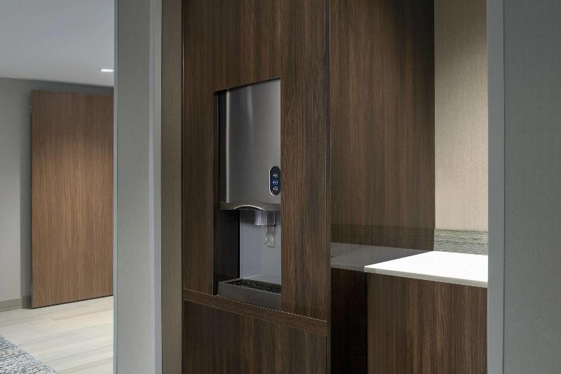 Delta Hotels Seattle Everett image