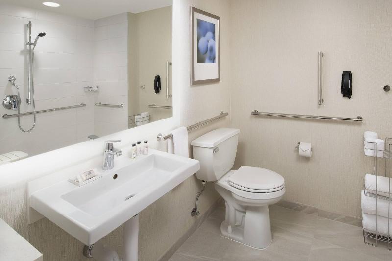 Delta Hotels Seattle Everett image