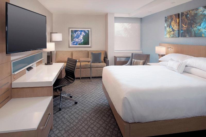 Delta Hotels Seattle Everett image