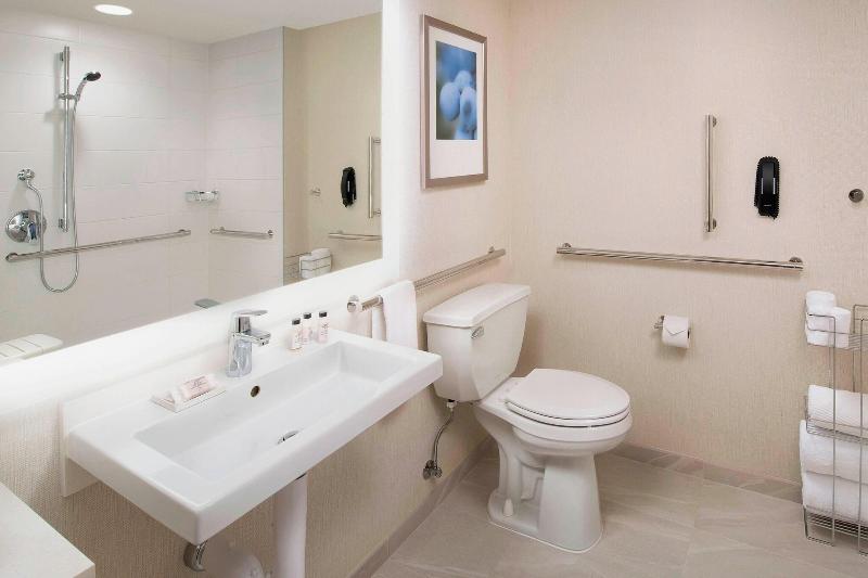 Delta Hotels Seattle Everett image
