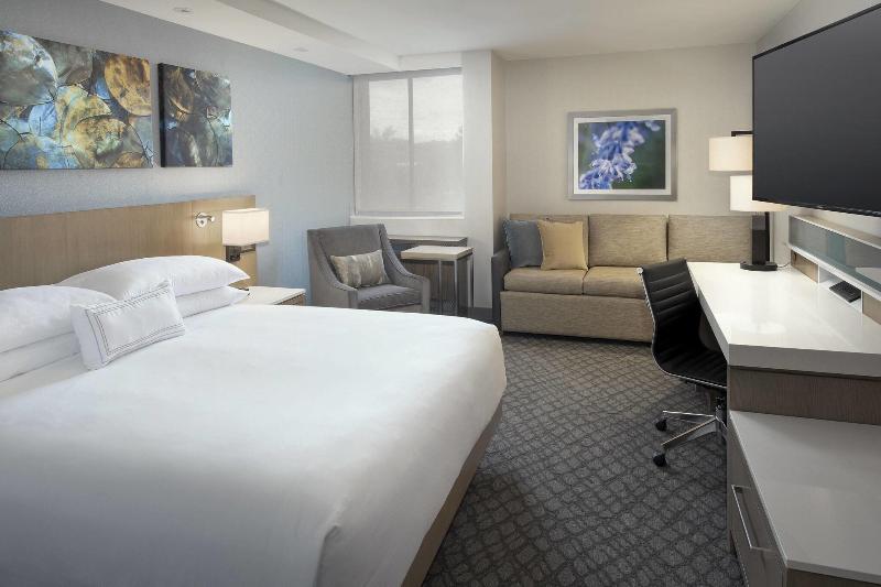 Delta Hotels Seattle Everett image