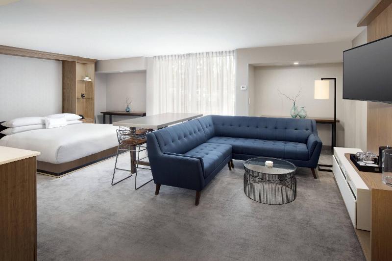 Delta Hotels Seattle Everett image