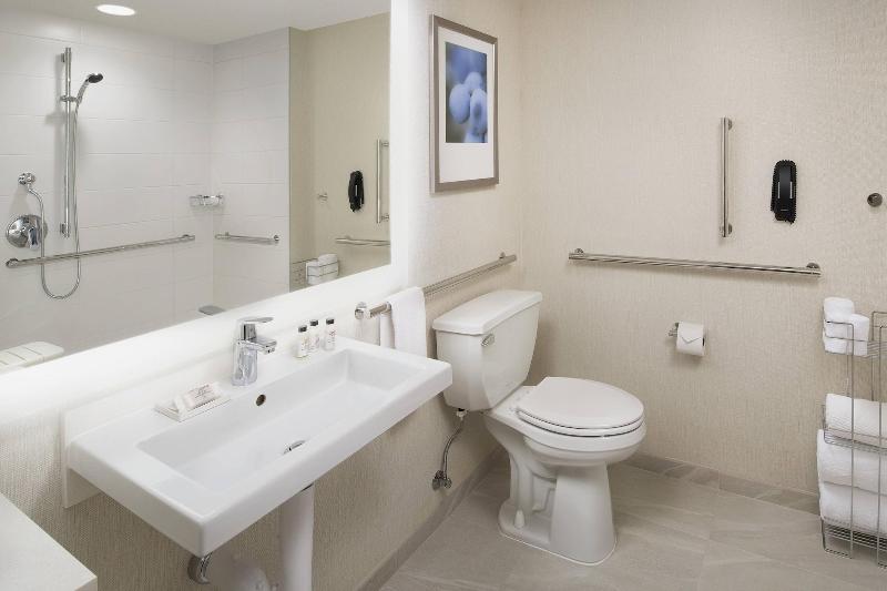 Delta Hotels Seattle Everett image