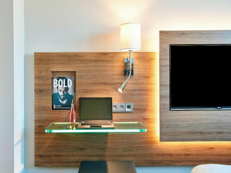 Moxy Frankfurt Airport image