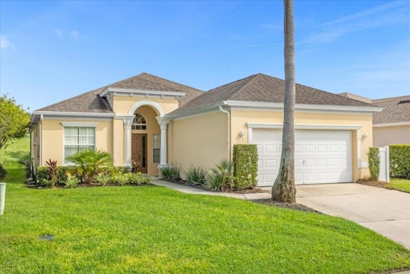 Calabay Parc Homes image