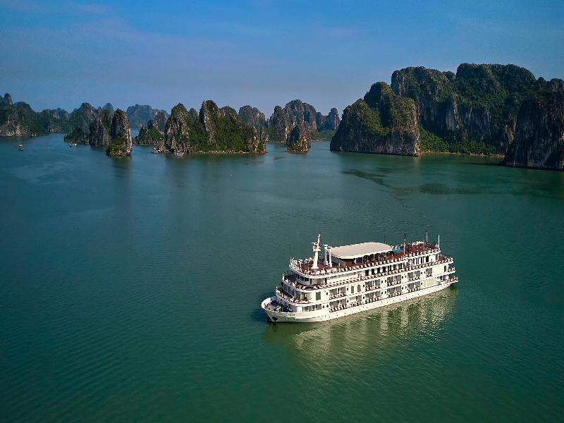 Paradise Legacy Cruise image