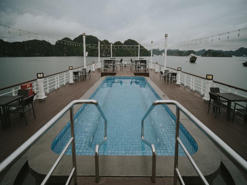 Paradise Legacy Cruise image