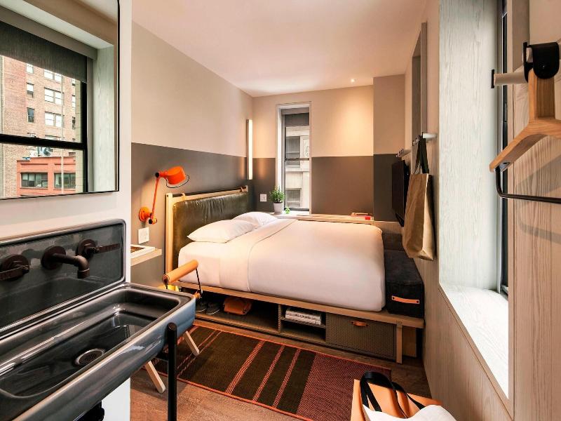 MOXY NYC Times Square image