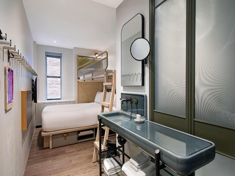 MOXY NYC Times Square image