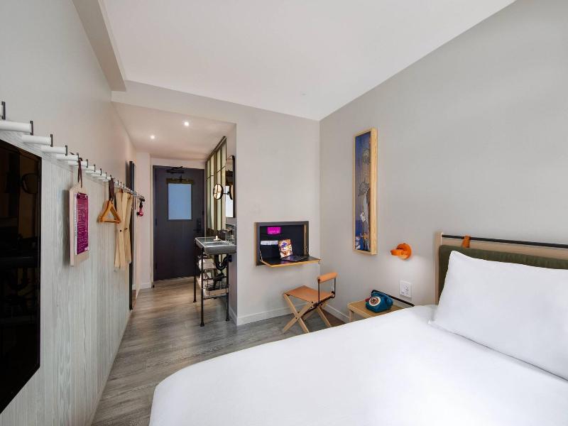 MOXY NYC Times Square image