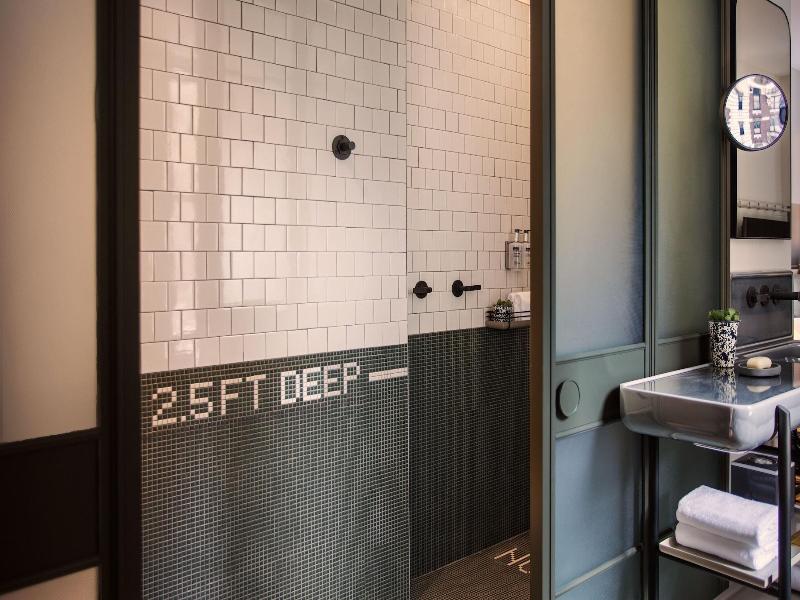 MOXY NYC Times Square image