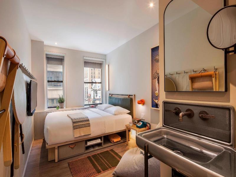MOXY NYC Times Square image