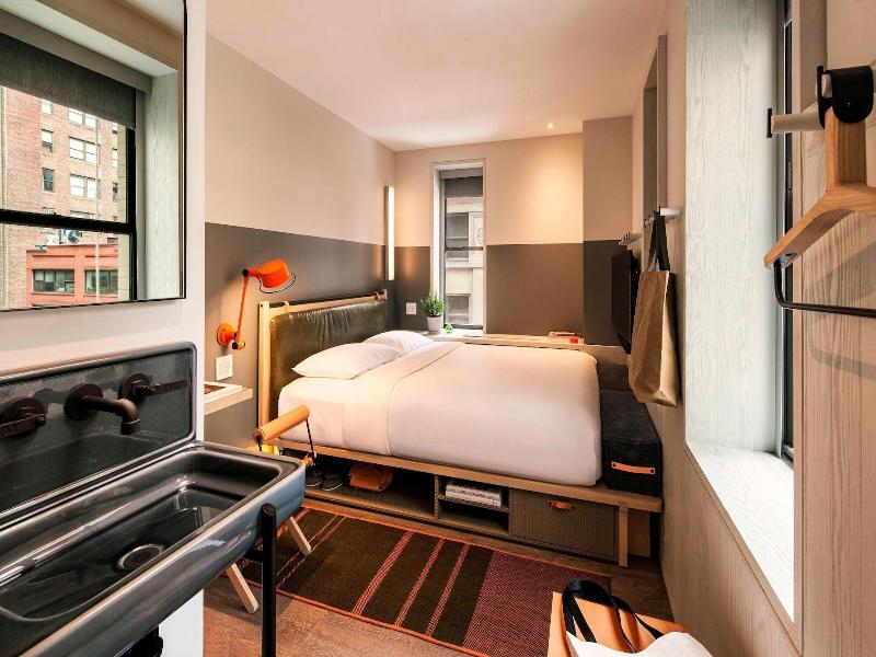 MOXY NYC Times Square image