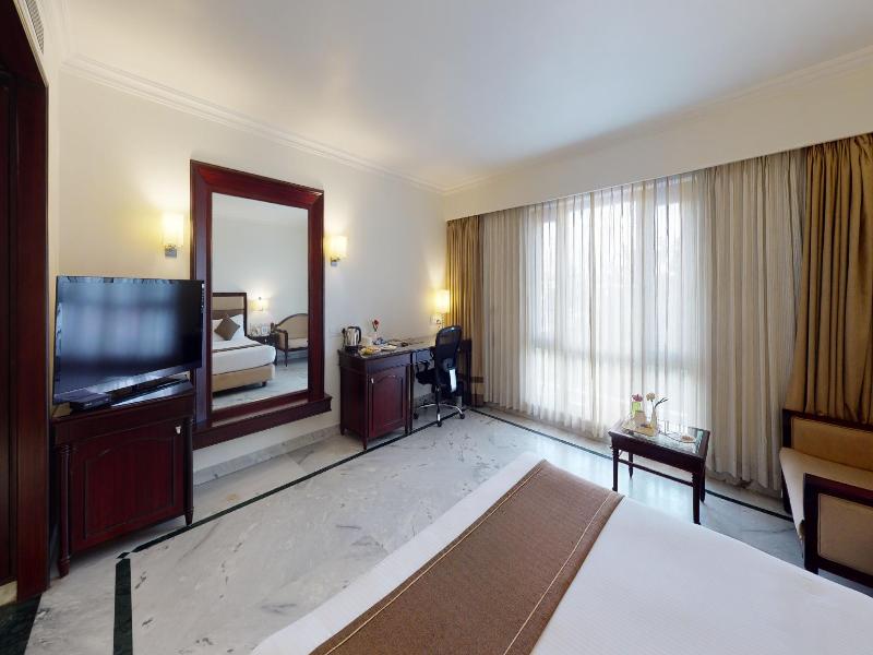 The Rialto Hotel image
