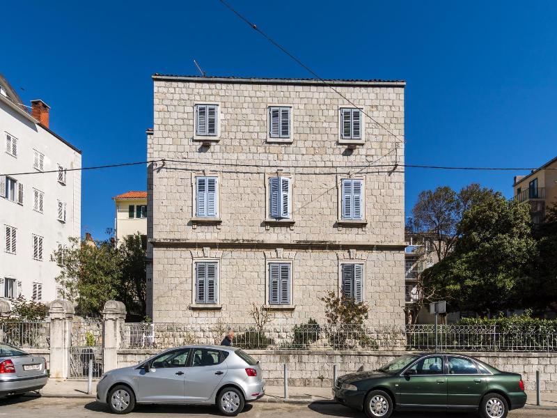 Pietra Rossa image