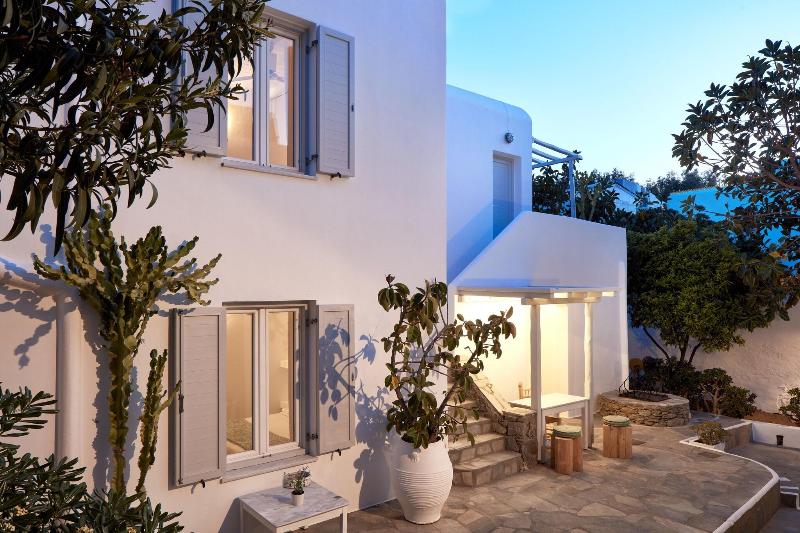 Mykonos Town Suites - Image 3