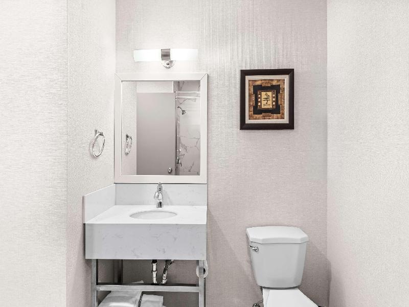 Best Western Plus Montreal East image