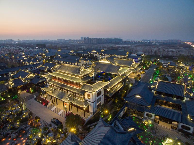 Royal Garden Hotel Shanghai-New Expo Center/PVG image