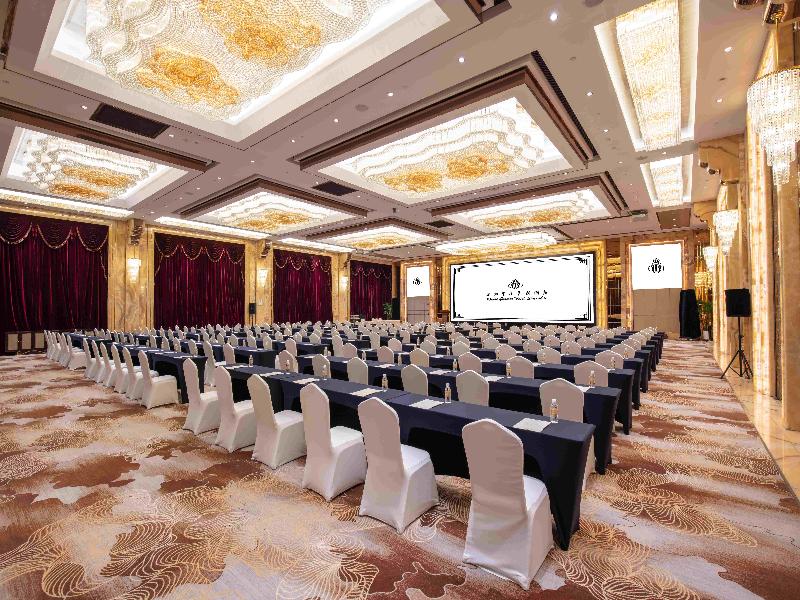 Royal Garden Hotel Shanghai-New Expo Center/PVG image