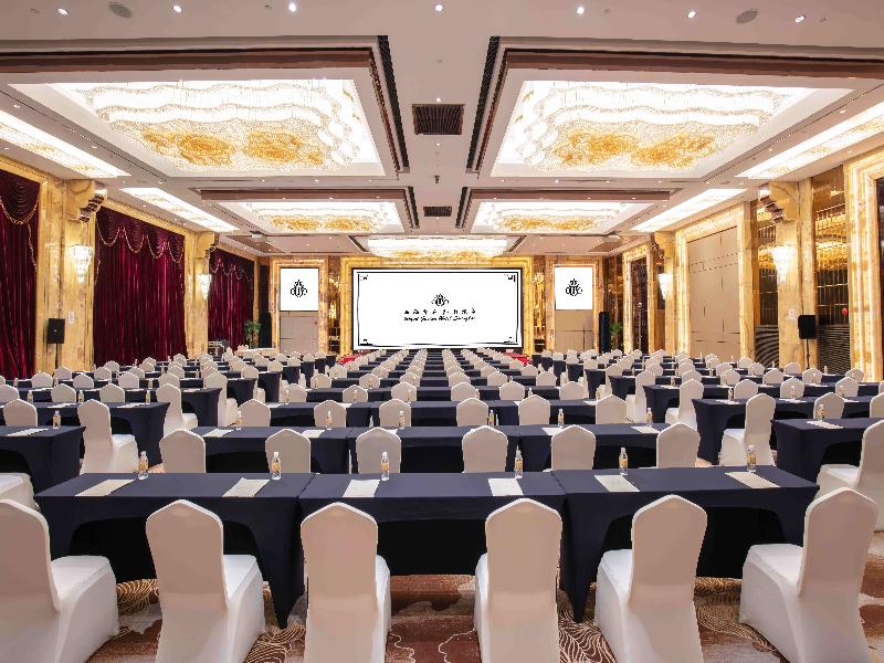 Royal Garden Hotel Shanghai-New Expo Center/PVG image