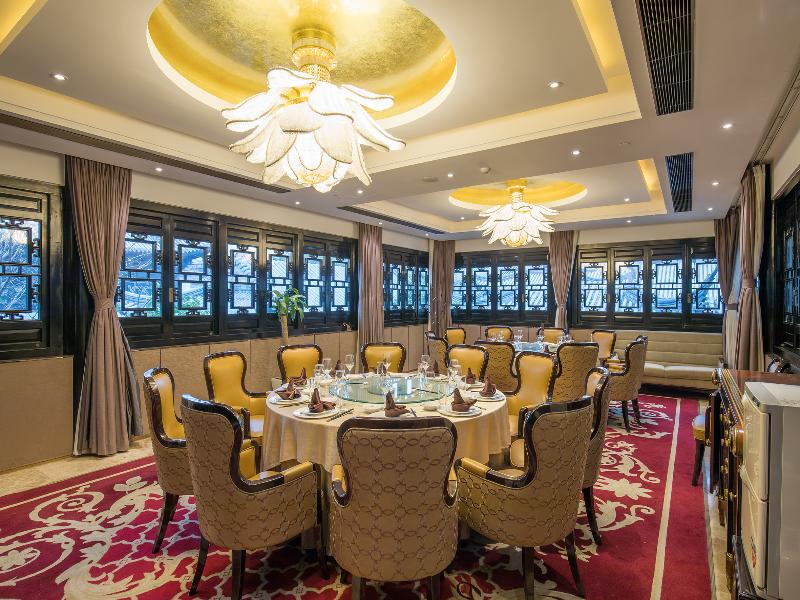 Royal Garden Hotel Shanghai-New Expo Center/PVG image