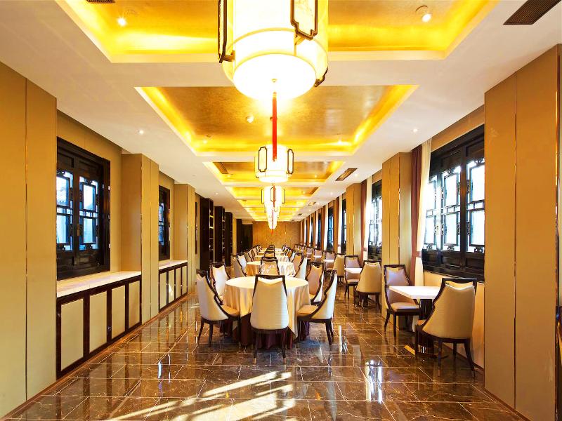 Royal Garden Hotel Shanghai-New Expo Center/PVG image