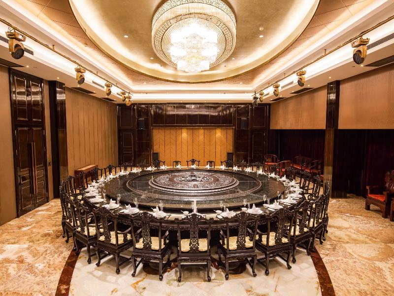 Royal Garden Hotel Shanghai-New Expo Center/PVG image