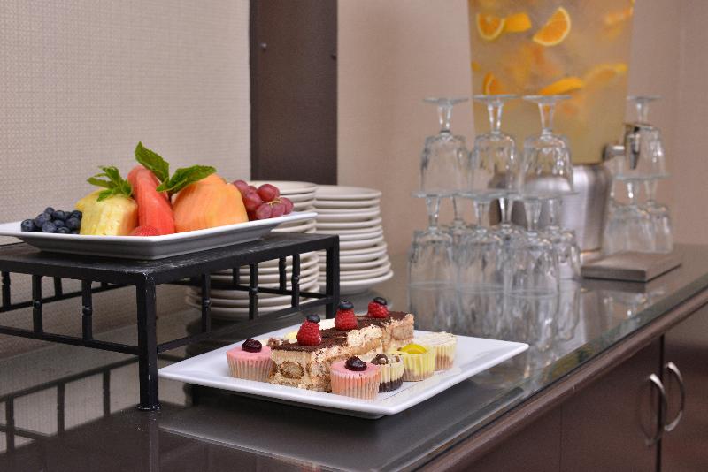 Holiday Inn Portland- I-5 S (Wilsonville) image