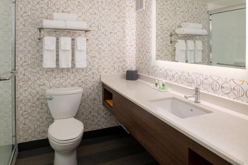 Holiday Inn Portland- I-5 S (Wilsonville) photo 20