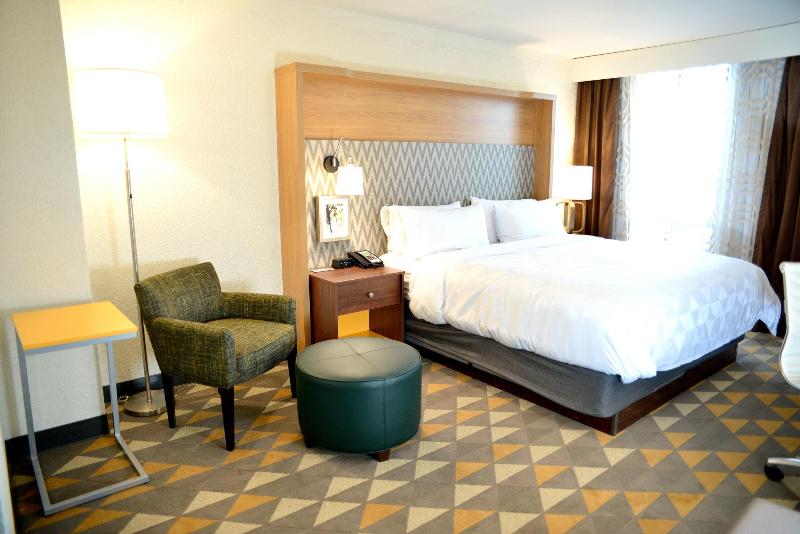 Holiday Inn Portland- I-5 S (Wilsonville) photo 19