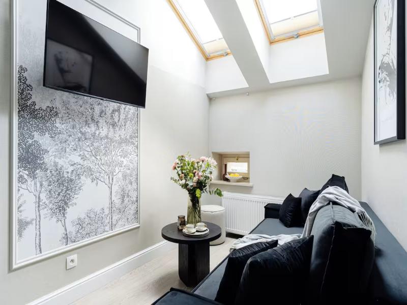 Bed room