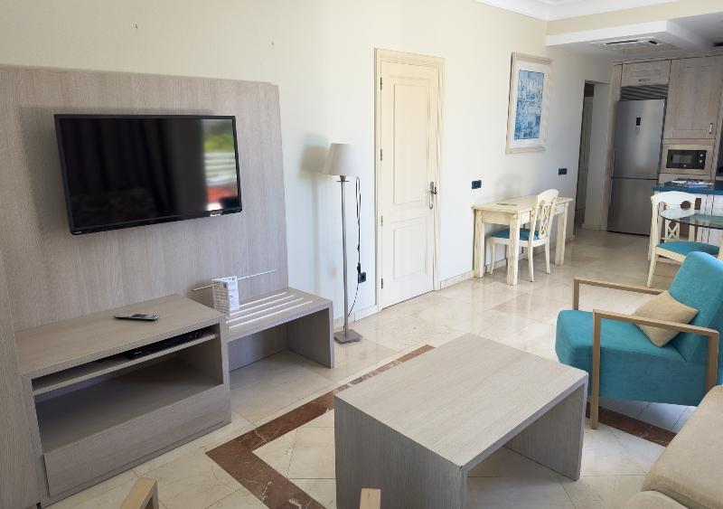 Holiday Club Playa Amadores image