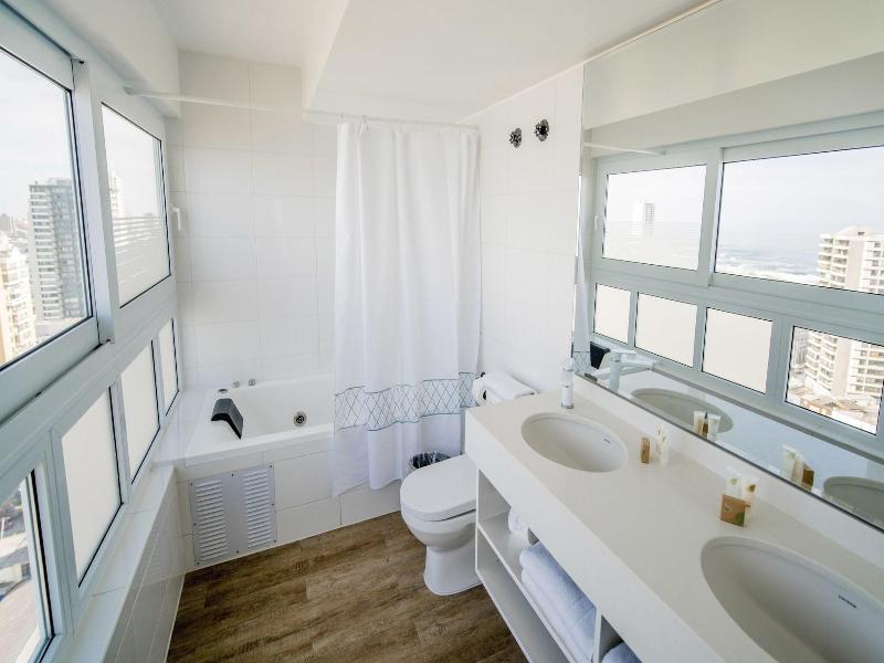 Gran Cavancha Hotel & Apartment image