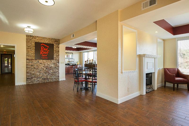 Red Roof Inn & Suites Scottsboro image