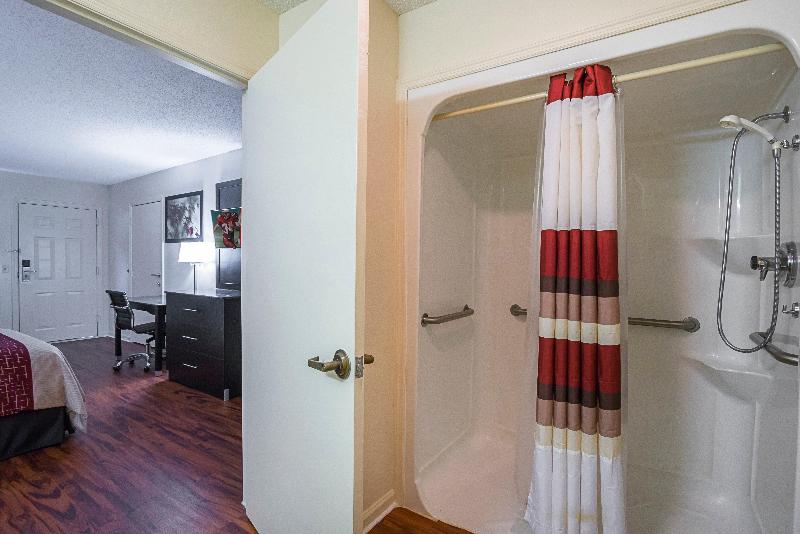 Red Roof Inn & Suites Scottsboro image