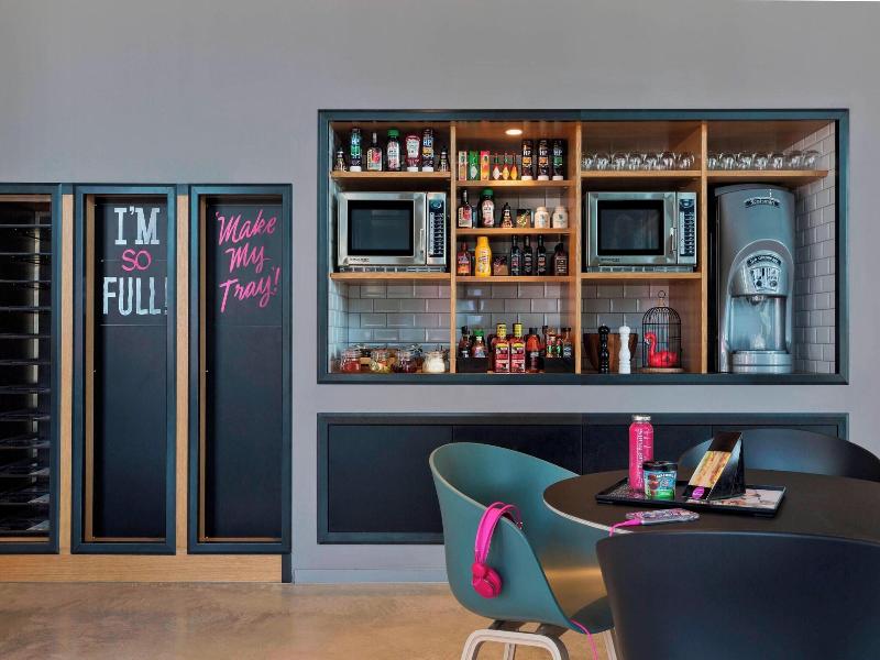 MOXY Vienna Airport image
