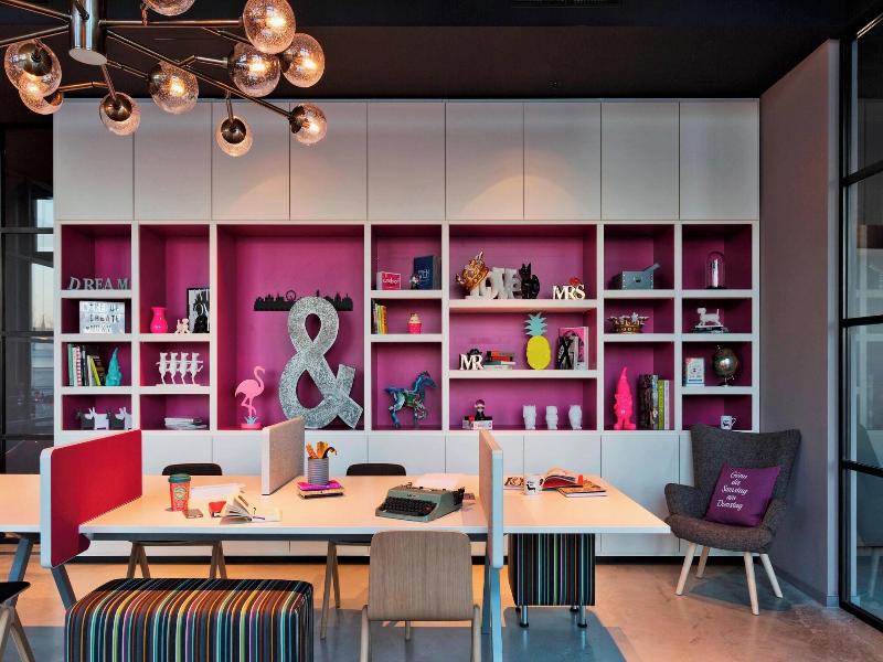 MOXY Vienna Airport image