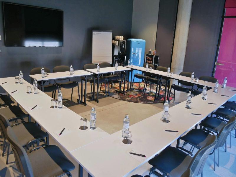 MOXY Vienna Airport image