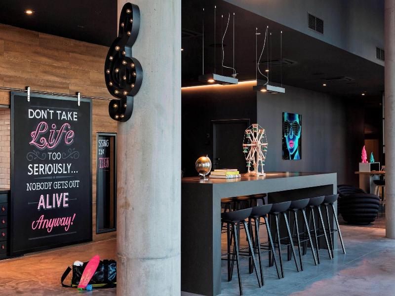MOXY Vienna Airport image