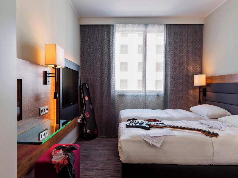 MOXY Vienna Airport image