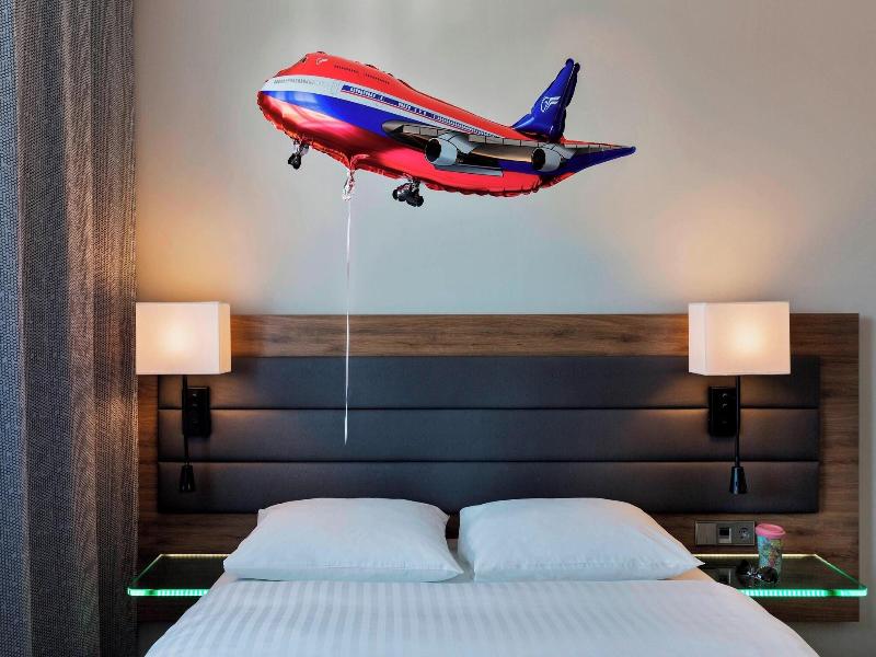 MOXY Vienna Airport image