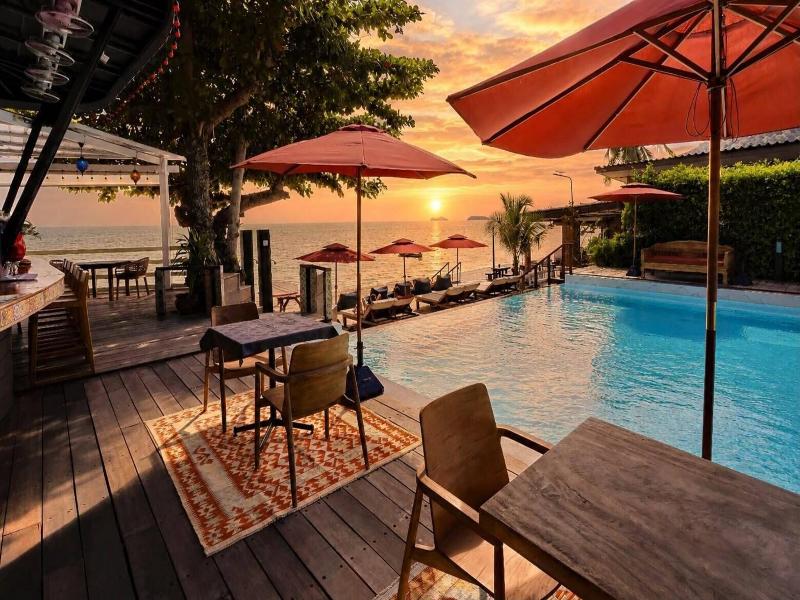 Sunset Beach Villa image